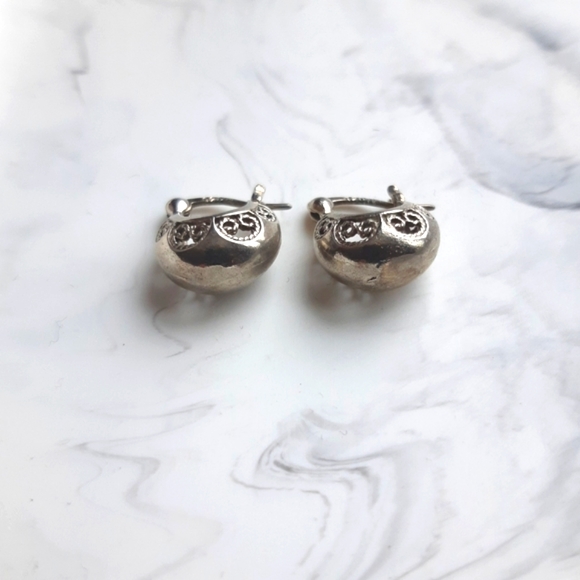 925 Silver Hoop Earrings - Picture 2 of 2